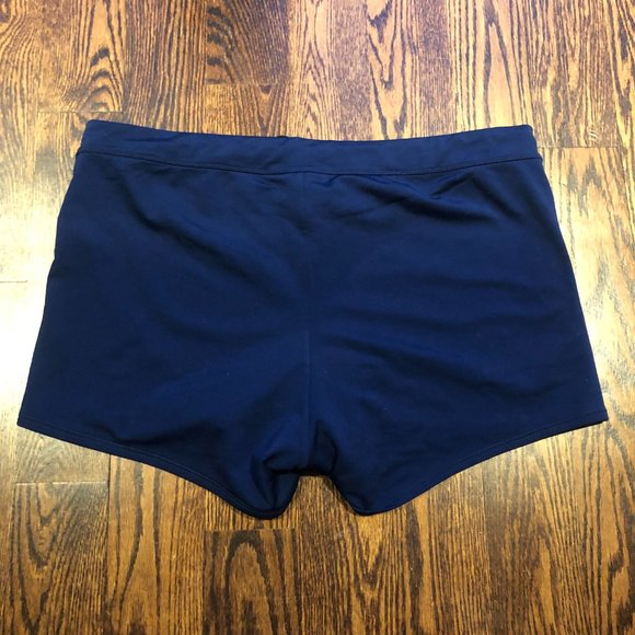 Nike Shorts - Picture 2 of 3